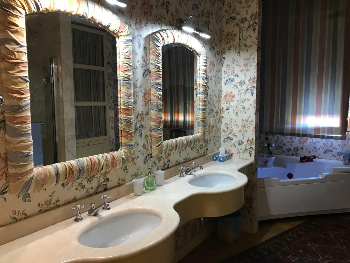 ラヴェンナ Aausgud Bed & Breakfast エクステリア 写真